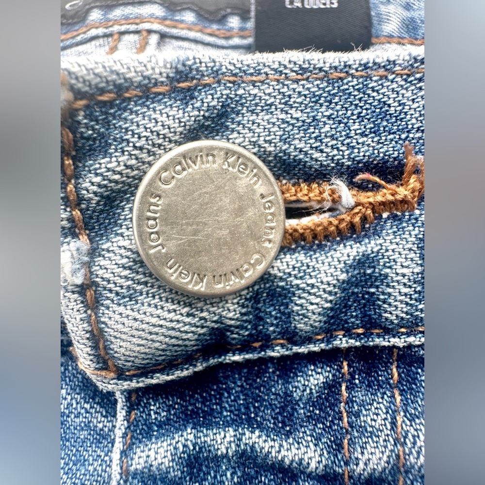 Vtg Y2K Calvin Klein Women's Bootcut Washed Denim Jeans size 6 - Picture 8 of 10